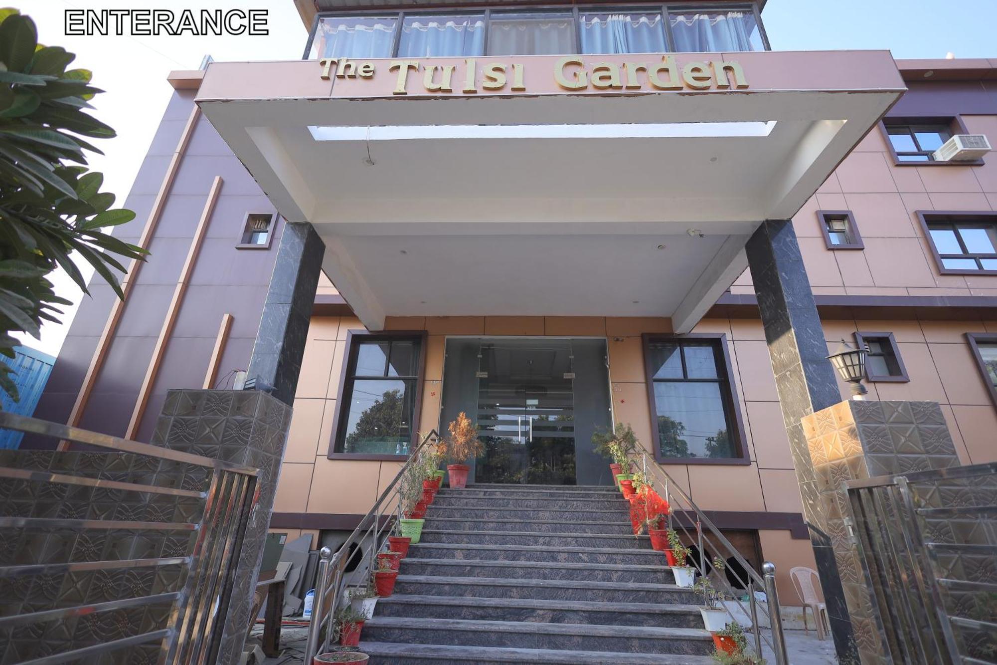 Hotel The Tulsi Garden Near Omaxe 3*