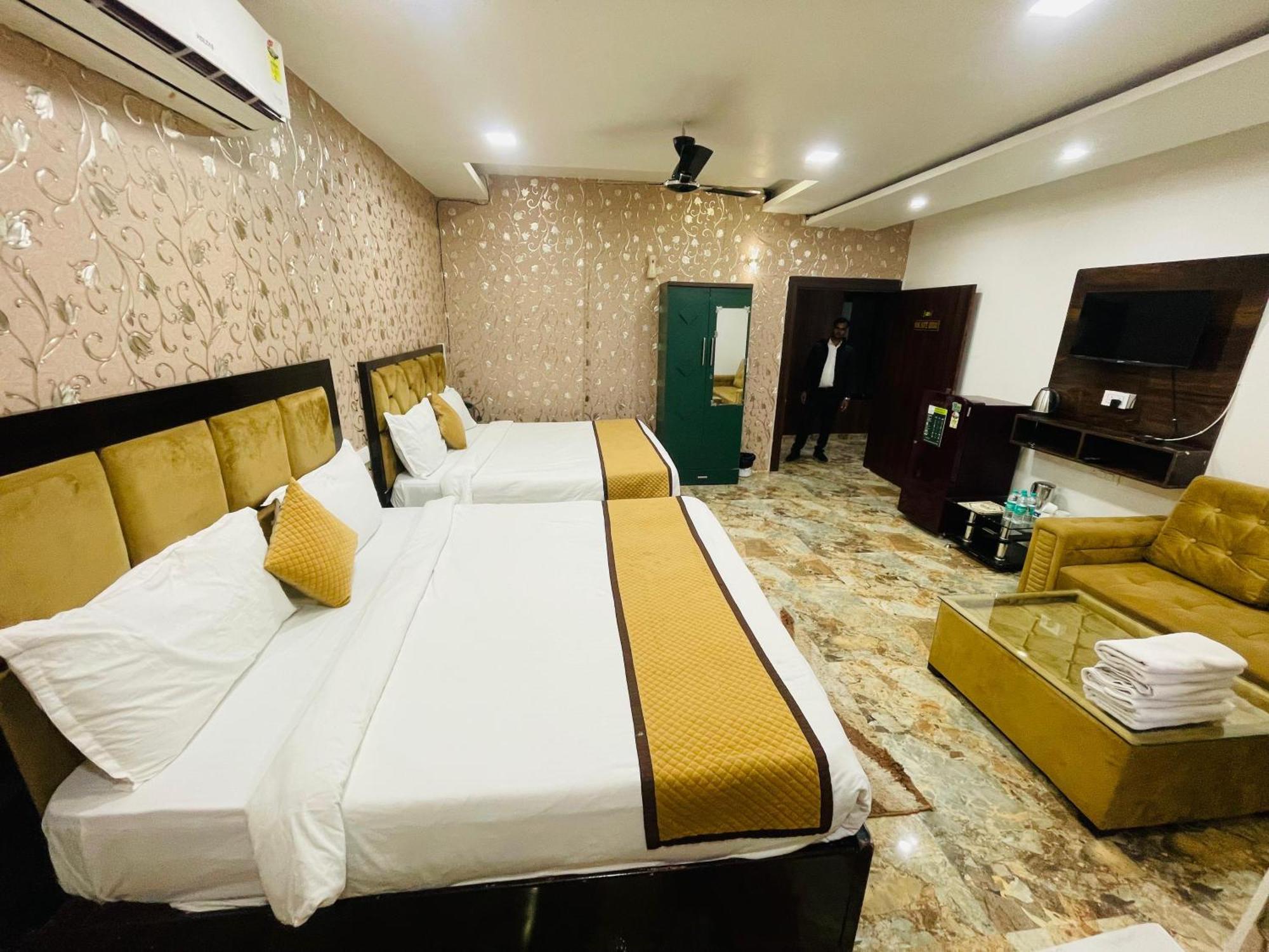 The Tulsi Garden Near Omaxe Hotel 3*